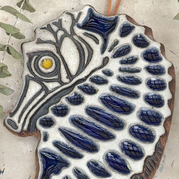 Vintage Victoria Littlejohn Seahorse Wall Hanging California Ceramic Pottery - Picture 2 of 5